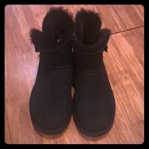 Short jeweled black uggs, size 9, like new